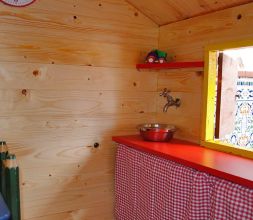casita de madera para los niños